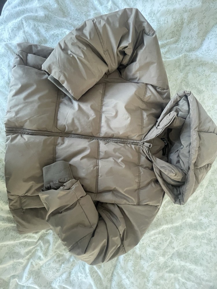 Beige Zara quilted puffer jacket for women