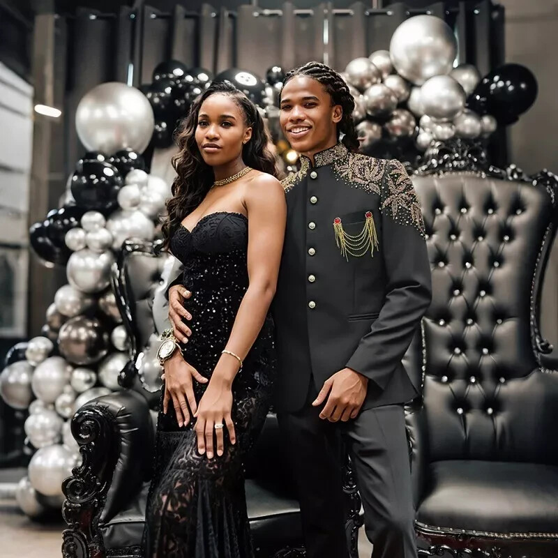 Trendy High-Neck Diamond Men's Suit Jacket with Brooches Single Button Design