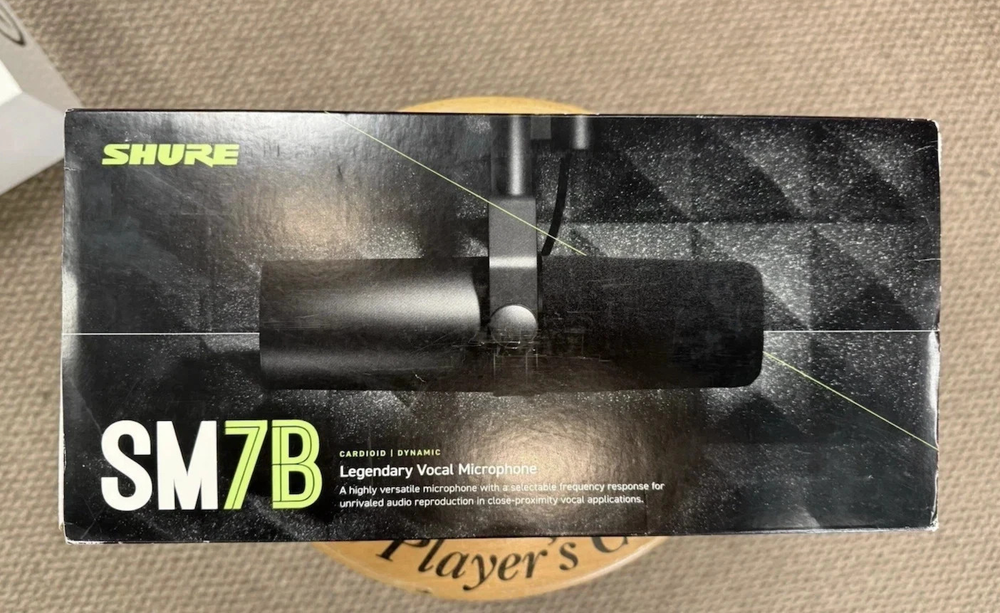 Shure SM7B Cardioid Dynamic Vocal Microphone - Pro Studio Podcast Mic - NEW