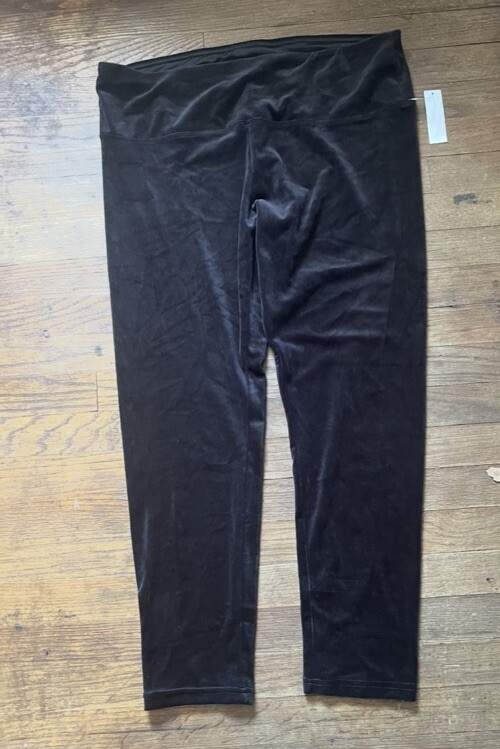 Time & Tru High-Rise Velour Leggings for Women - Black XXXL (22) Fitted Comfort