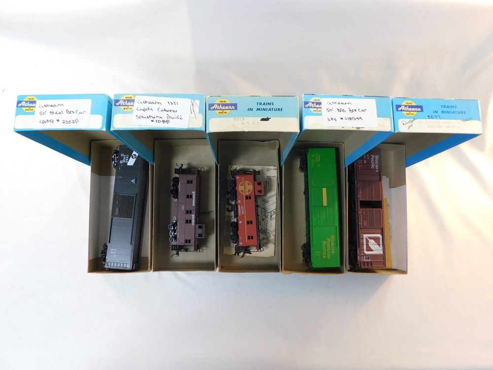 Athearn Blue Box HO Scale Grab Bag Lot# 4-479, 5 Pieces