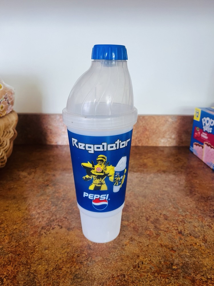Pepsi Regalator Twist 'N Go Plastic Drink Cup 32 oz Regal Theater Refills for $1