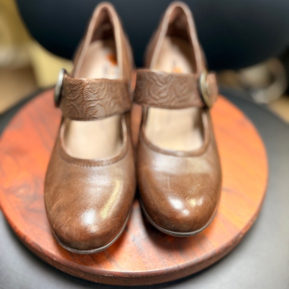 EARTH Dark Brown Mary Jane Women's Shoes-  New without Box