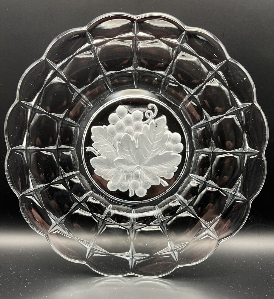 Vtg Indiana Constellation frosted Intaglio grapes - Set Of 6, 7” Salad Plates