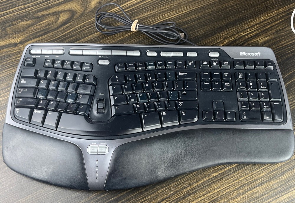 Microsoft Natural Ergonomic USB Wired Keyboard 4000 V1.0 Black KU-0462 Tested
