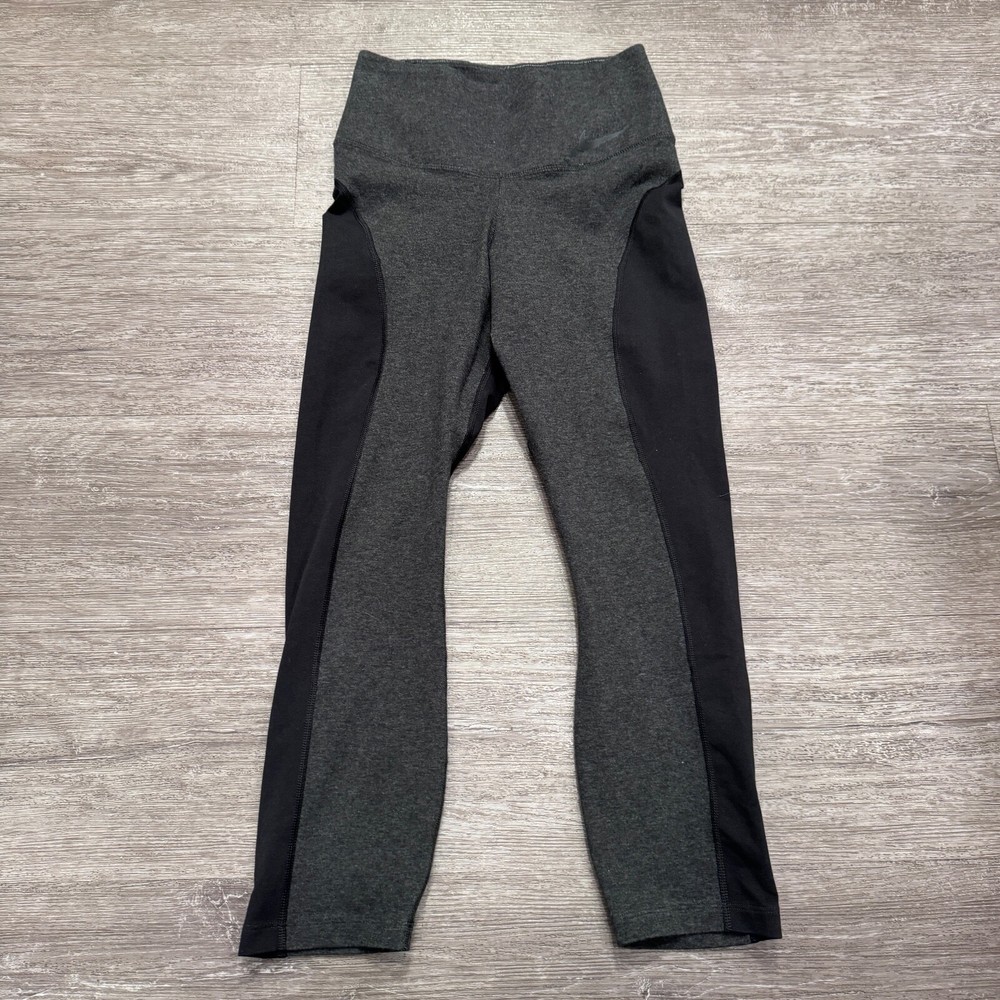 Nike Leggings Womens Small Gray Black Yoga Athleisure Outdoor Workout 24x20