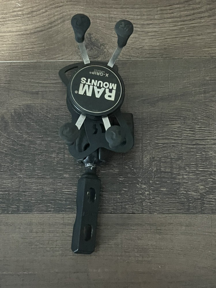 RAM X-Grip Large Phone Mount with Handlebar U-Bolt Base (RAM-B-149Z-A-UN10U)