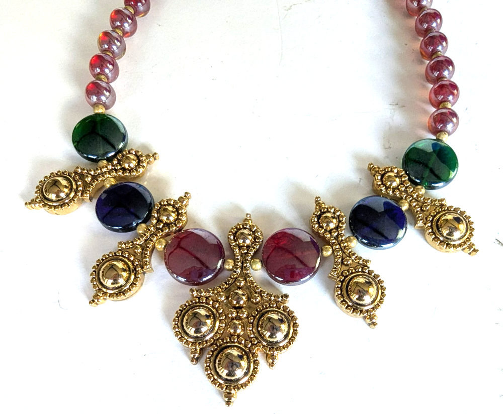 Avon Jose Maria Barrera Runway Glass Bead Statement Necklace Adriatic EUC