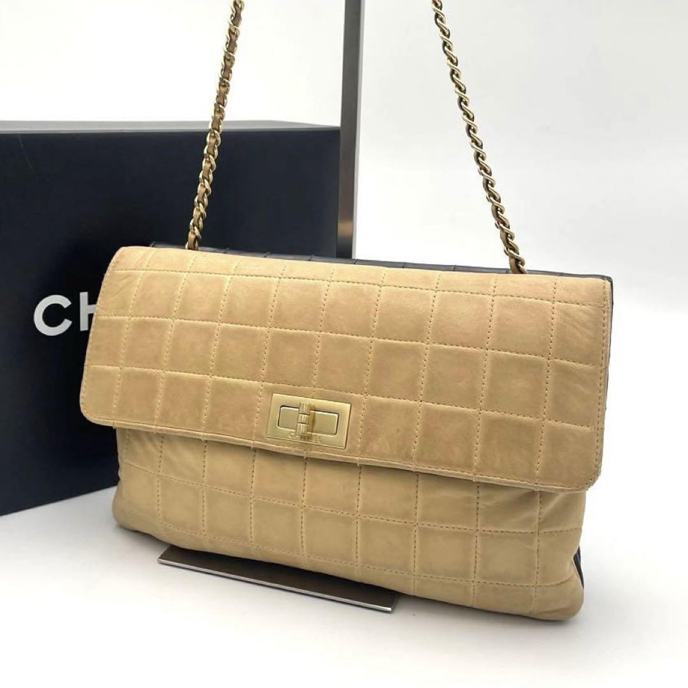 Popular Model Chanel Chocobar 2.55 Chain Shoulder