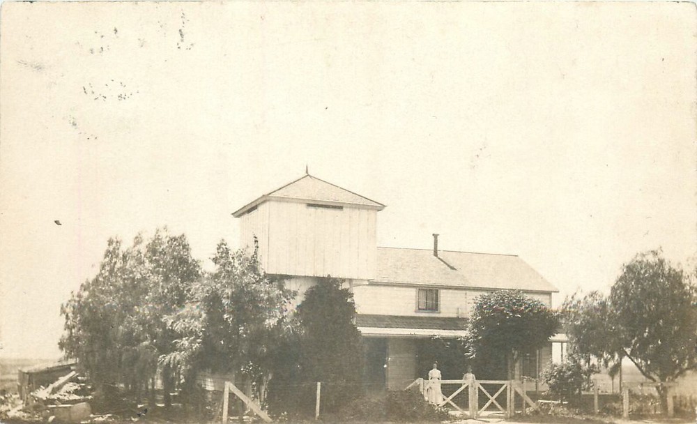 1909 Madera California Knob Hill Home Postcard RPPC 25-94