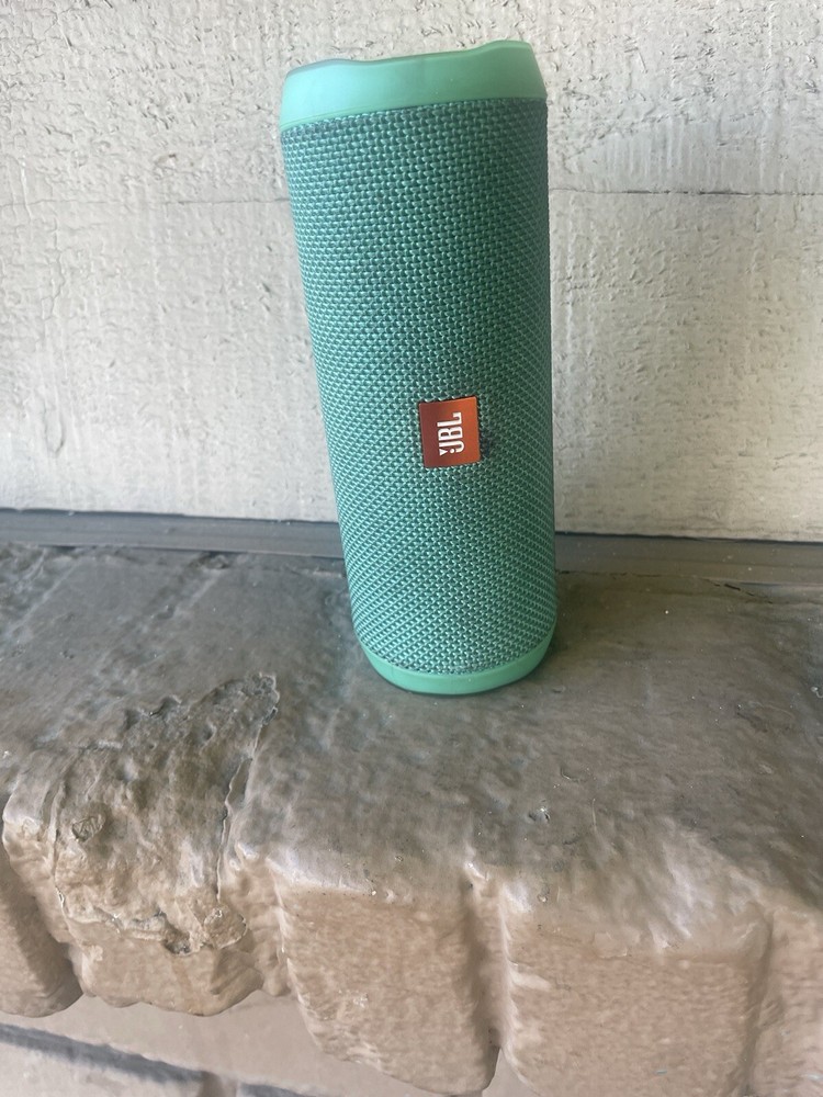 JBL Flip 4 Portable Bluetooth Speaker for Powerful Wireless Sound