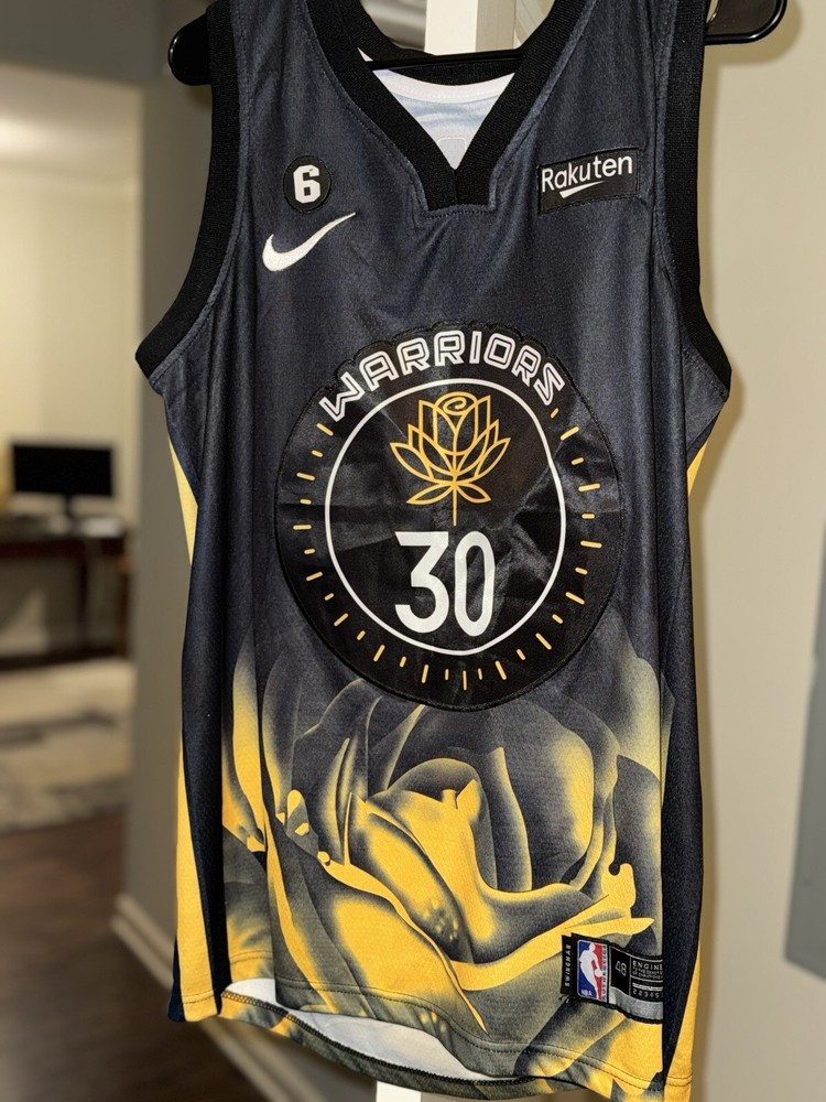 Stephen Curry stitched Jersey Warriors & Michael Jordan Jersey Bundle Sz Medium