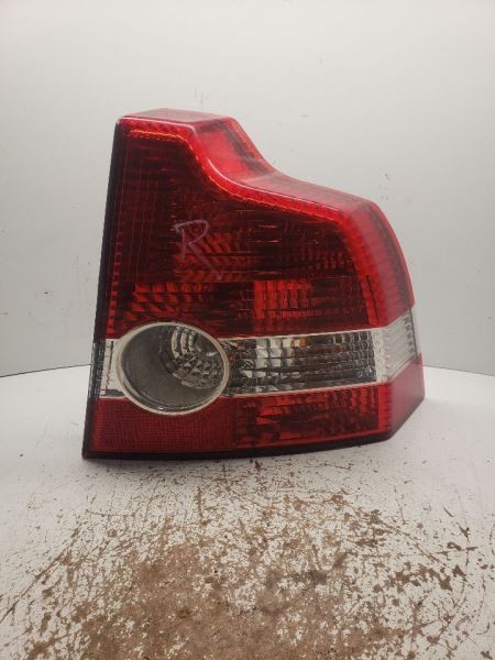 Volvo 40 Series Compatible Passenger Tail Light Sedan 5-Cylinder 2004-2007 Model OEM 1061591