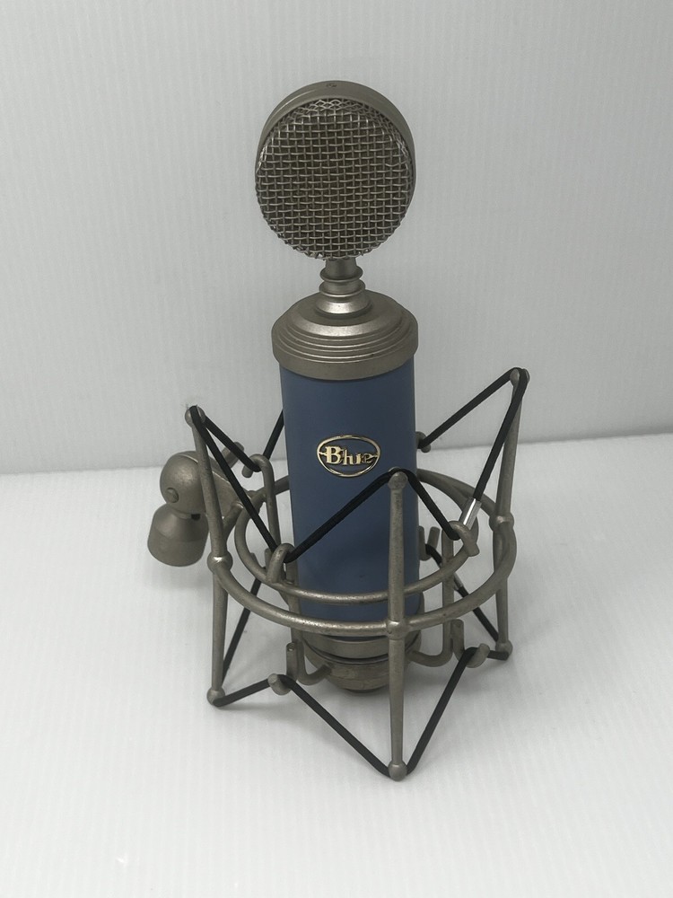 Bluebird Blue Studio Condenser XLR  Recording Microphone 83-71557