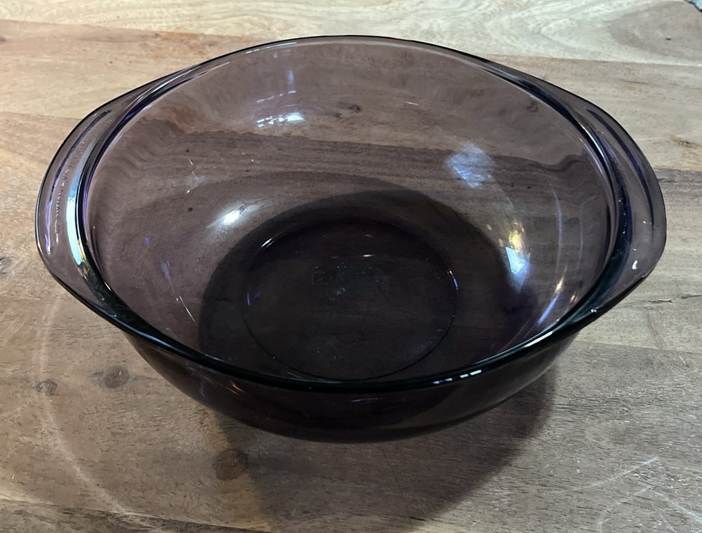 Vintage Pyrex Amethyst 2-Qt Casserole Dish Purple Glass Model 024