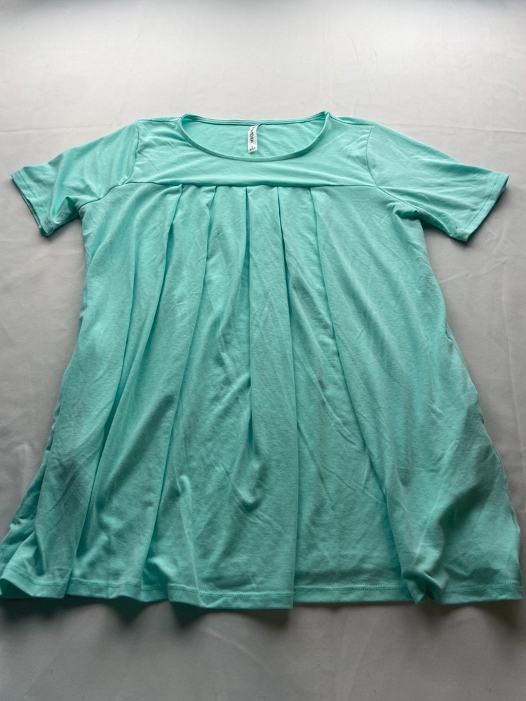 ZENANA Premium Tunic Top Womens Large Green Pleated Short Sleeve Side Pockets