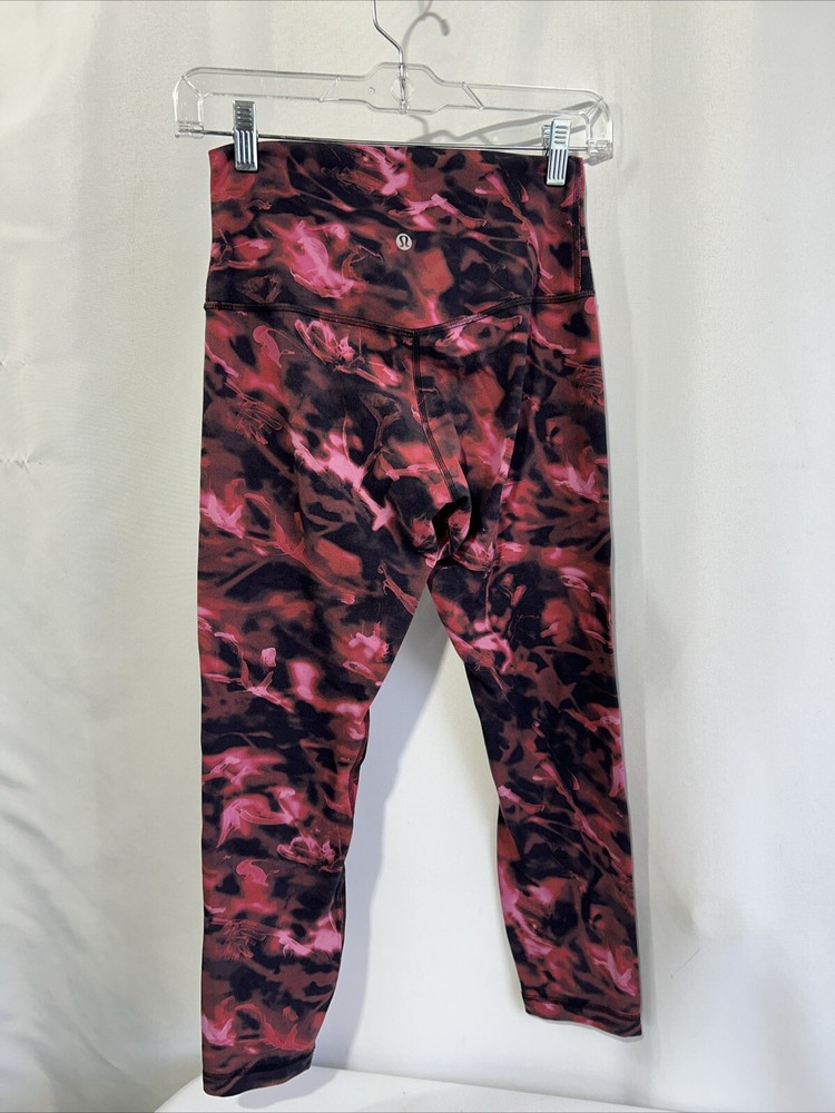 LULULEMON WOMENS ALIGN HR SIZE 6 INTENSITY PINK BLOSSOM MULTI CROPPED LEGGINGS