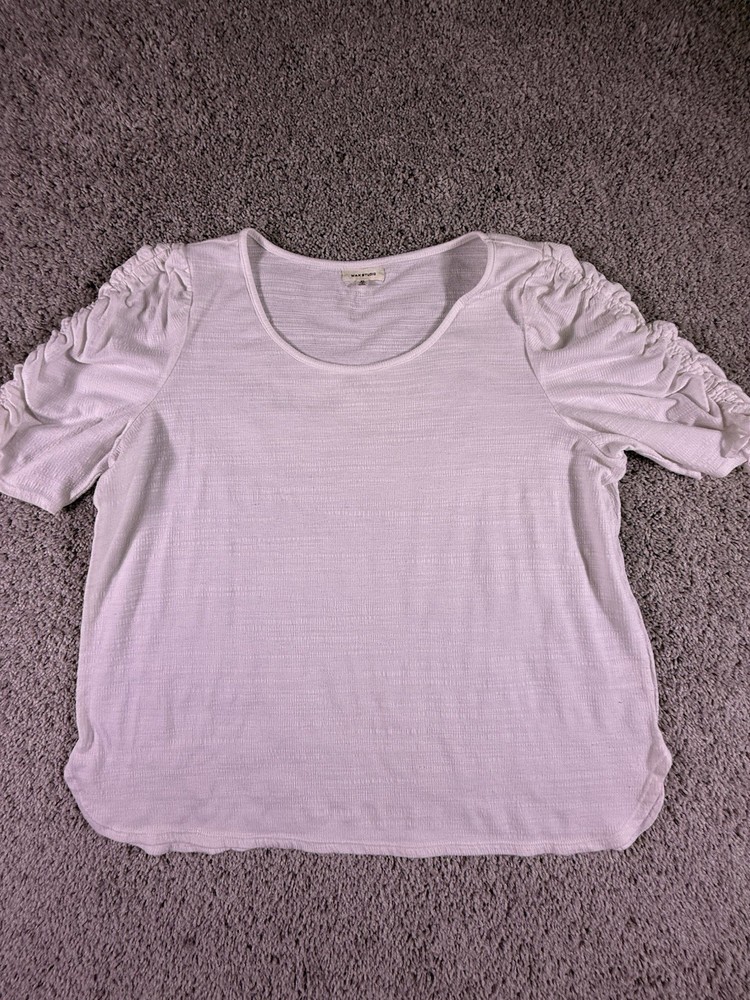 Max Studio Women’s White Top Short Sleeve Size XL