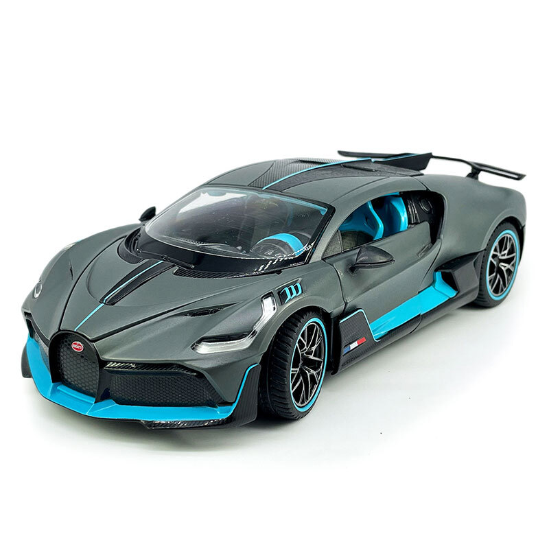 1/24 Scale Divo W16 2020 Model Car Diecast Metal Toy Vehicle Gift Collection
