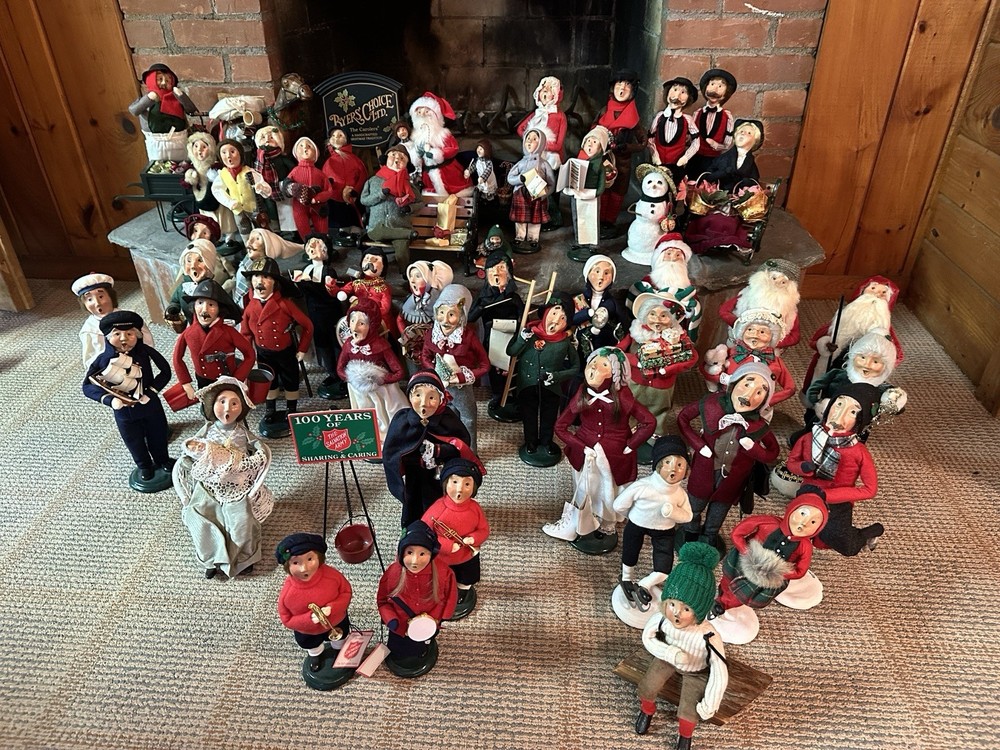 Lot Of 52 Byers Choice Figures