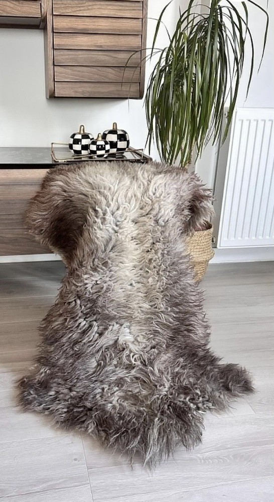 %100 Natural Sheepskin Rug, Natural Color, Burgundy,off White.