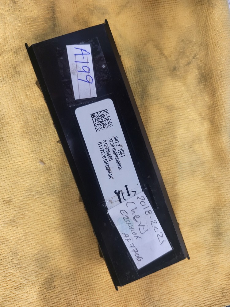 2018-2021 CHEVY EQUINOX Temperature Control Module 84221981 OEM