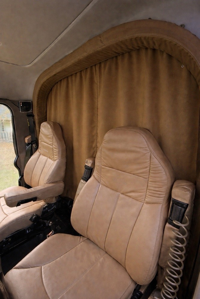 Peterbilt Middle Roof Sleeper Curtains Privacy Curtains + Door Curtain.