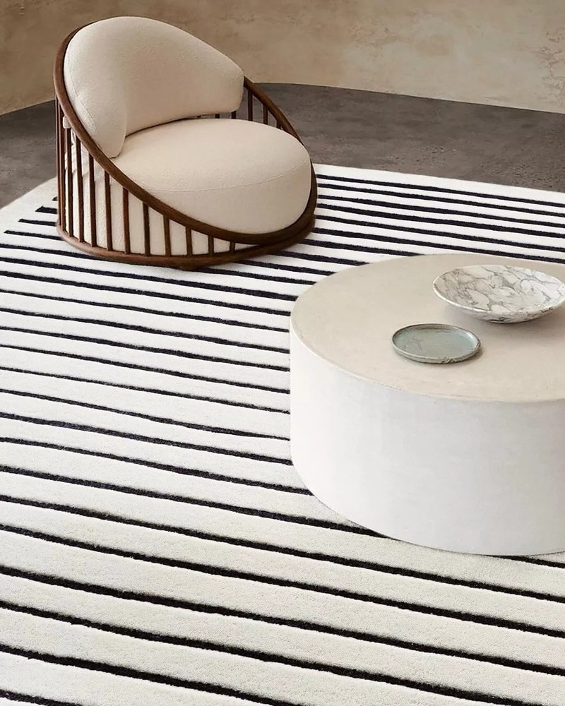 Modern Black & White Tufted Luxury Rug - Trendy Living Room Decor