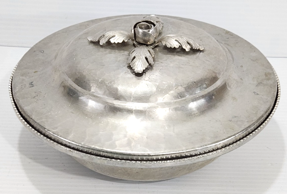 Vintage Silverloch 10 Inch Aluminum Bun Warmer Ornamental Serving Oven