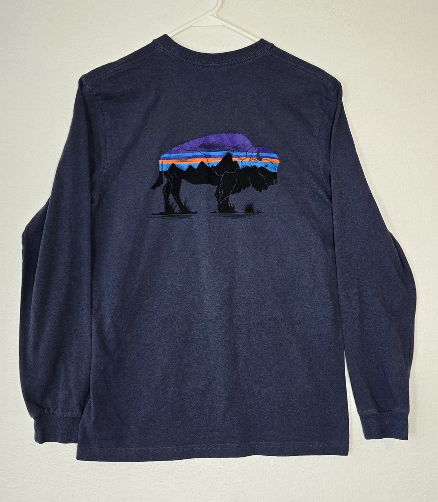 Patagonia T-Shirt Mens Sz Small Blue Fitz Roy Bison Buffalo Responsibili-Tee