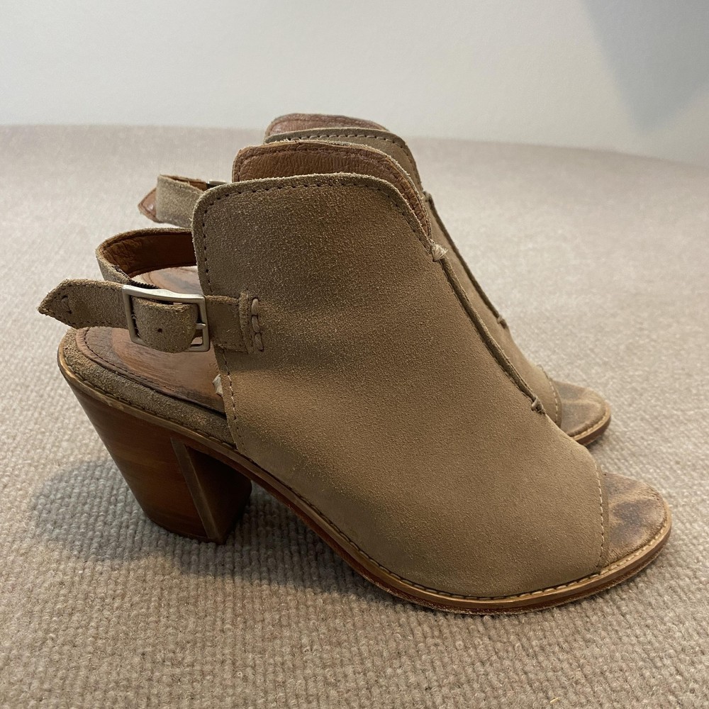 Frye Sandals Womens Size 9 Beige Suede Slingback Peep Toe Block Heel Dress