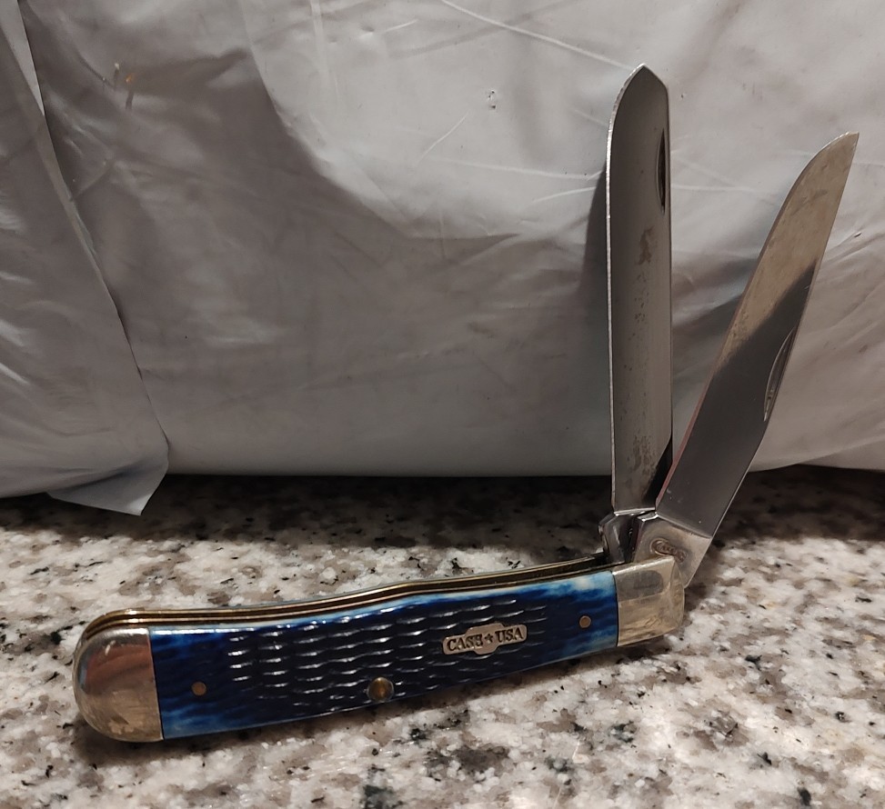 Case XX 6254 SS Trapper Blue Jigged Bone Pocket Slightly Worn.