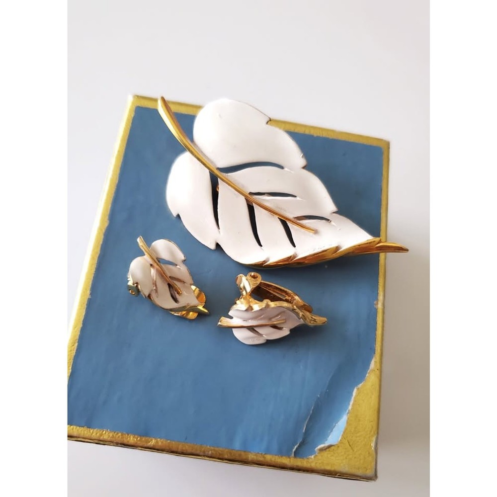 Vintage White Enamel Leaf Brooch and Earring Jewelry Set  