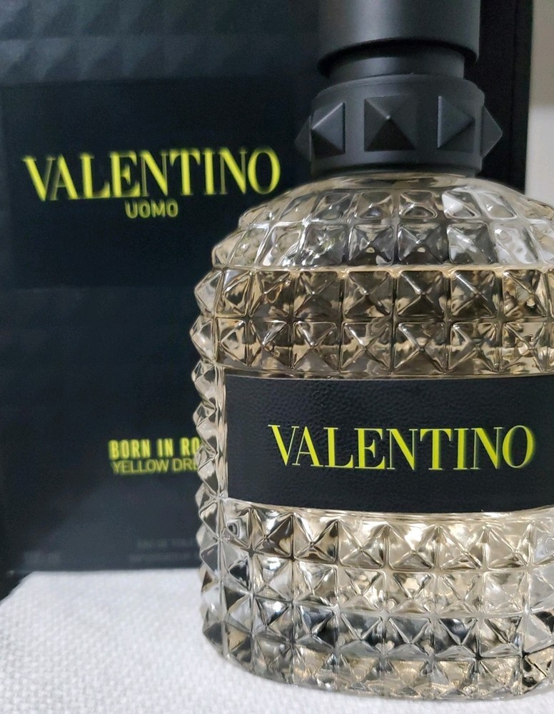 Valentino Uomo Born in Roma Yellow Dream EDT Spray 100ml.