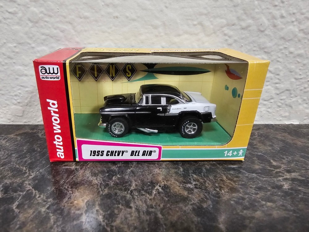 Auto World HO Scale Fins 1955 Chevy Bel Air Black/White Slot Car NIB