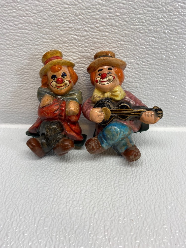 Ceramic Hand Made And Painted Set Of 2 Seating Clowns Home Decor Mini Figurines