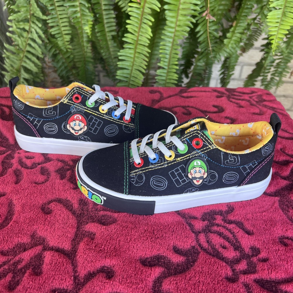 New RARE Super Mario LUIGI Lace-Up Nintendo Sneaker Shoes Unisex Youth Size 13