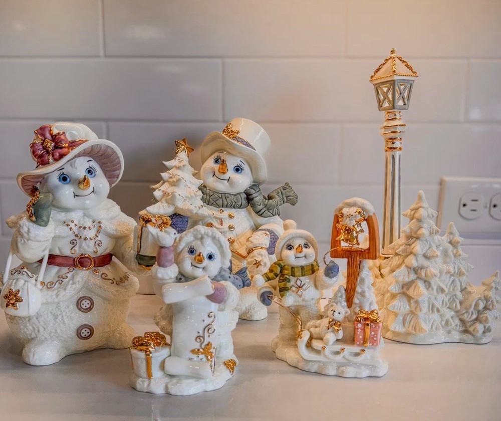 Grandeur Noel Porcelain Snowman Family Figurines Set 2001 Collector’s Edition