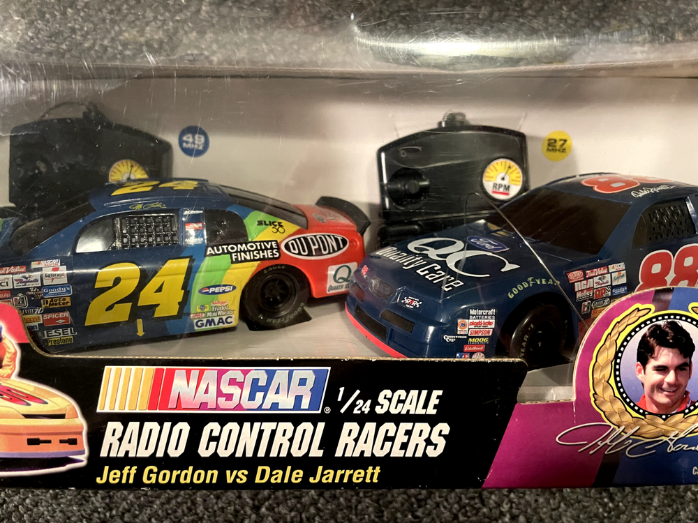 Jeff Gordon & Dale Jarret 1/24 RC Racers 1997