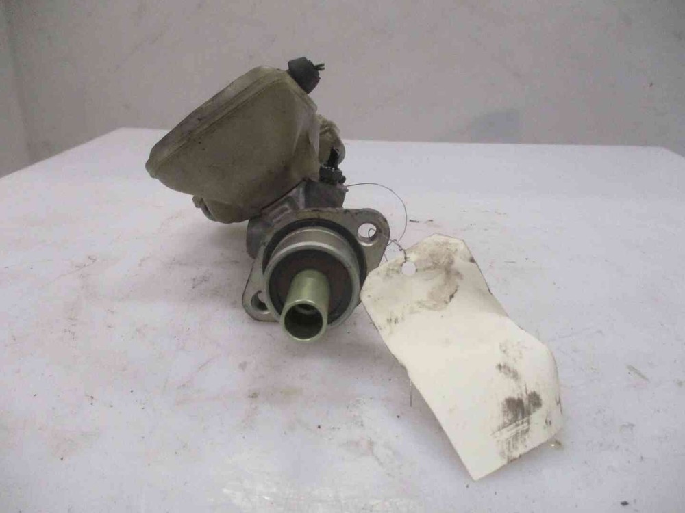 Maitre cylindre frein Peugeot 306 4601H0