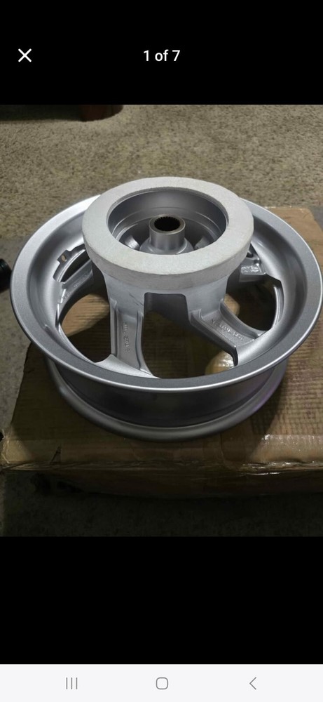 Yamaha Majesty 400 YP400 Scooter with Rear Wheel