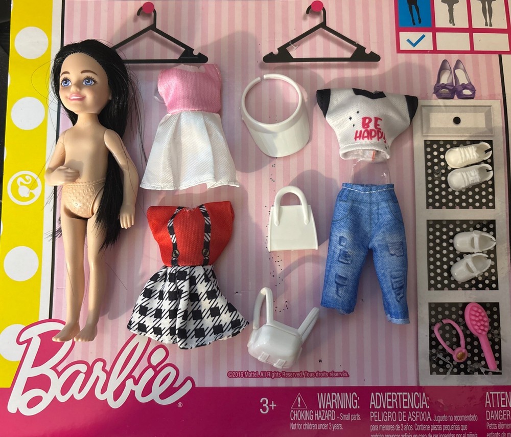 Friends Forever Club Fashions - Nude Brunette Barbie Club Chelsea Doll lot