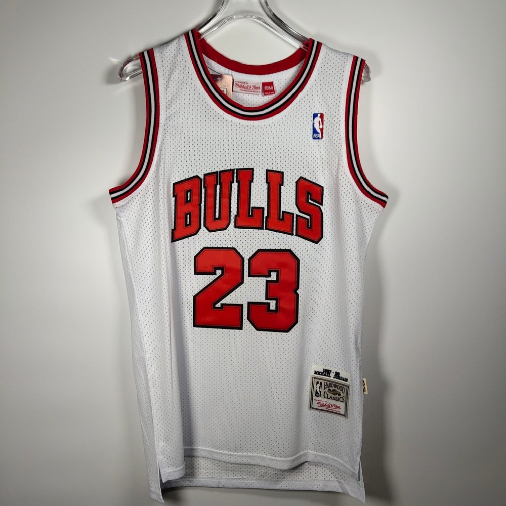 Michael Jordan #23 Basketball White Jersey Sewn Brand New