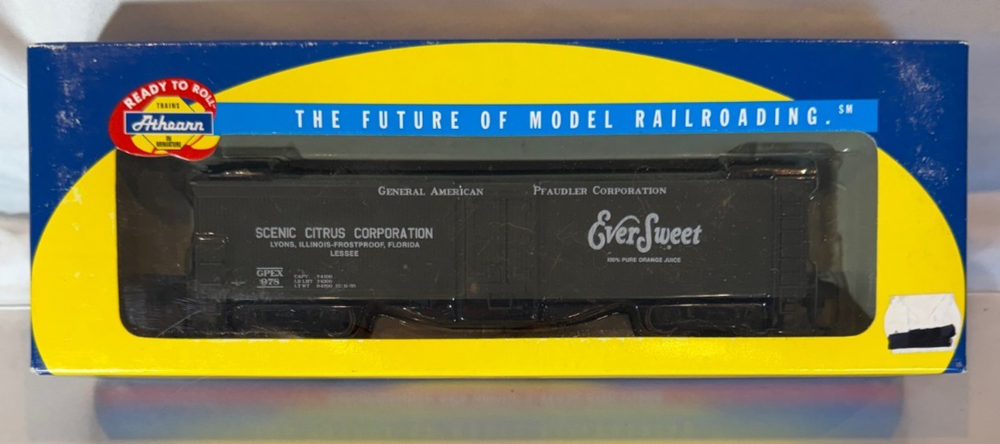 🚂  Athearn HO 50' Ever Sweet Express Reefer Box Car #92592🚂