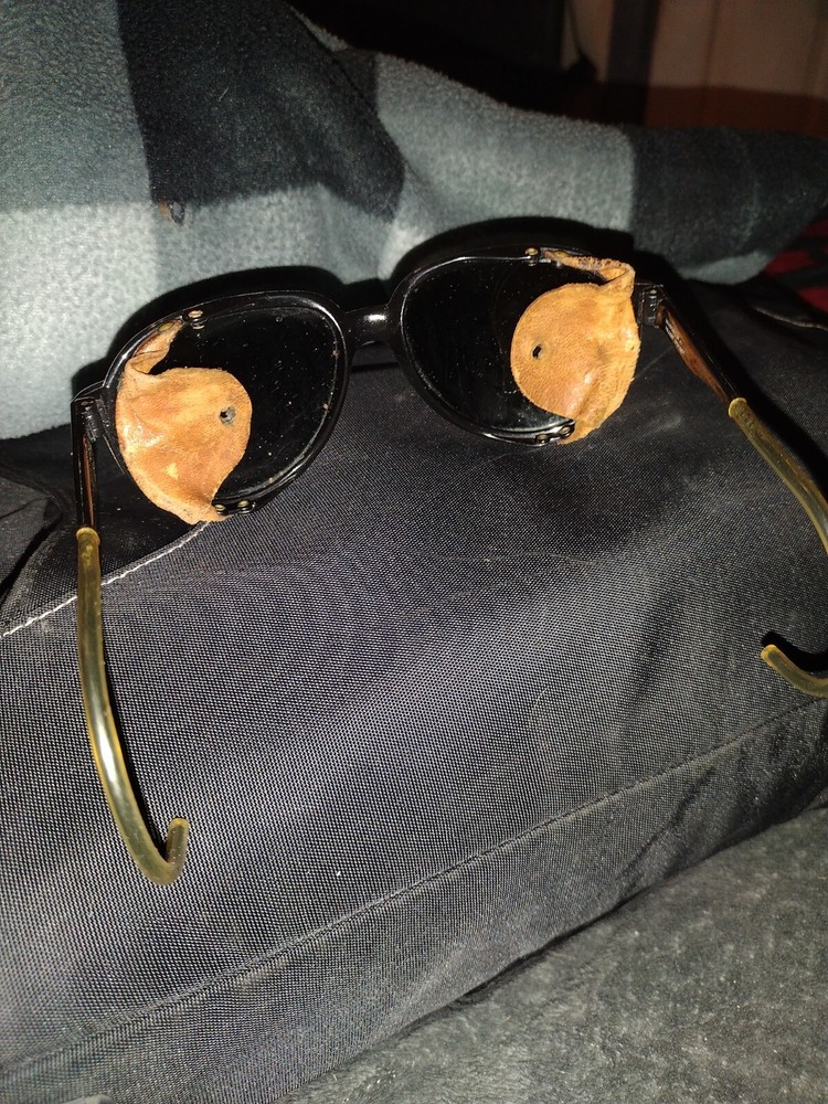 Vintage Ray Ban Bausch & lomb Sunglasses Aviator's Clean, Nice LEGIT!