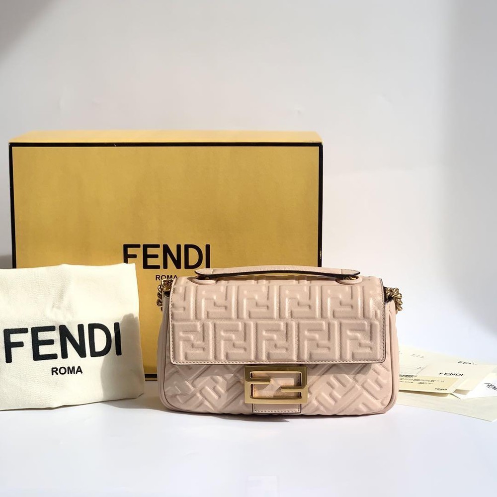 Fendi Baguette Chain Midi Bag Pale Pink