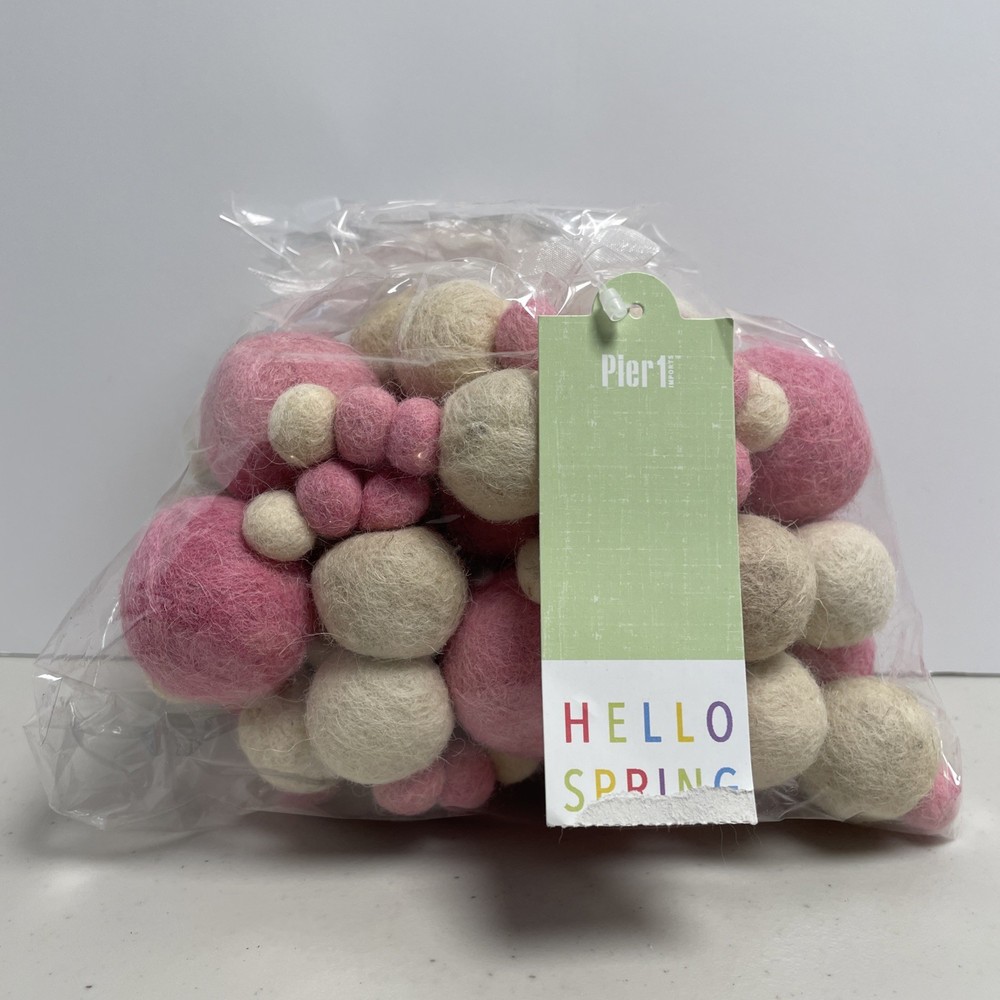 Pier 1 One Hello Spring Easter Pink Ivory Tan Felt Ball Pom Poms Garland 6’
