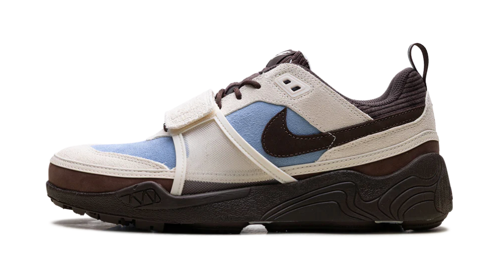 Size 10 - Travis Scott x Nike Zoom Field Jaxx Leche Blue