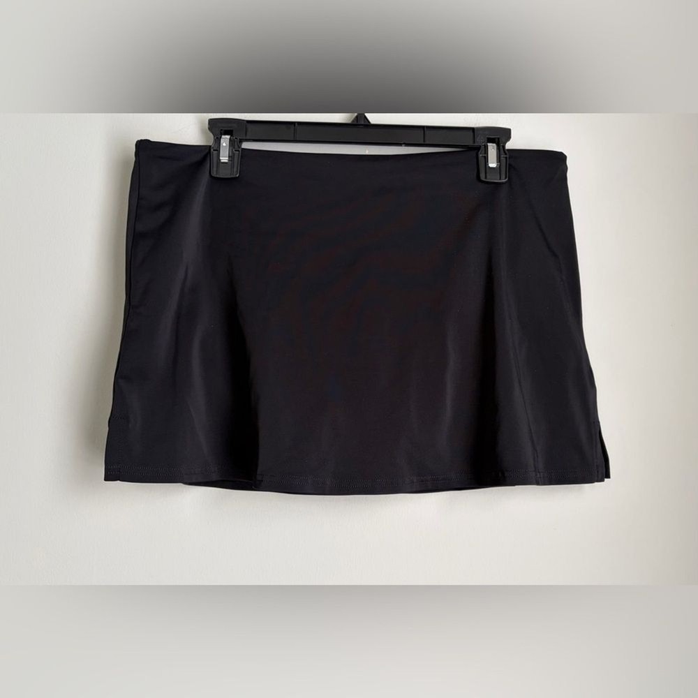 Lands’ End Black Swim Skort Skirt with Built-in Briefs, Size 14