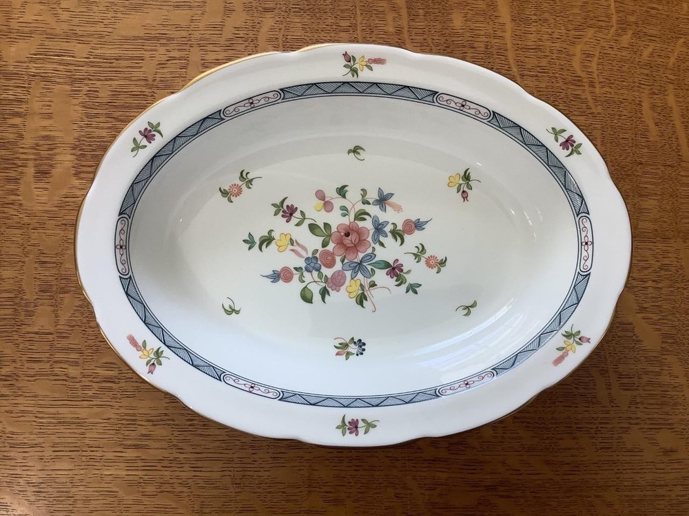 Wedgwood Montcalm bone china oval veggie serving dish